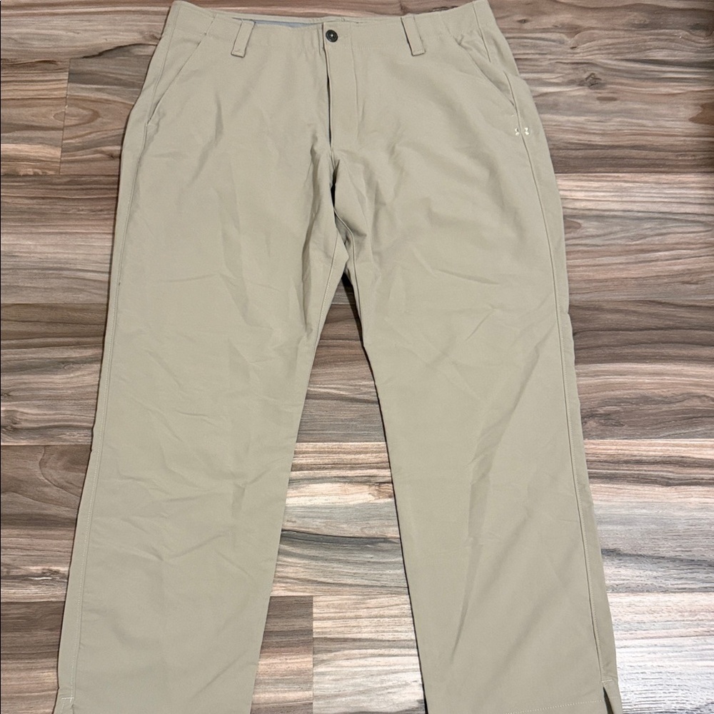Under Armour Golf Pants Mens 38x30 Khaki Loose Fit Performance Stretch